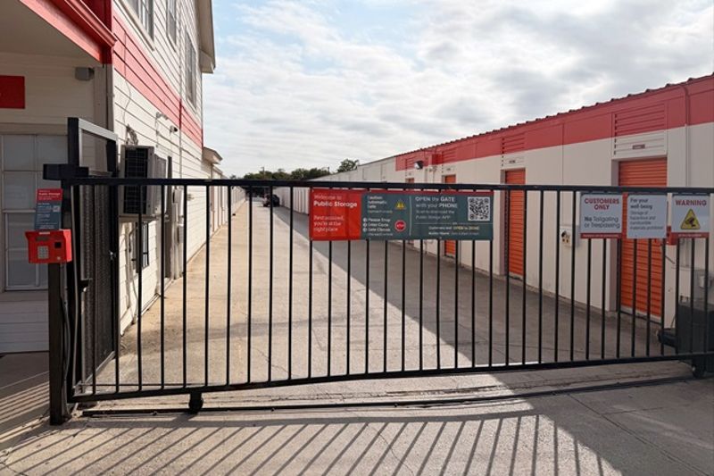 Property 619 image number 3