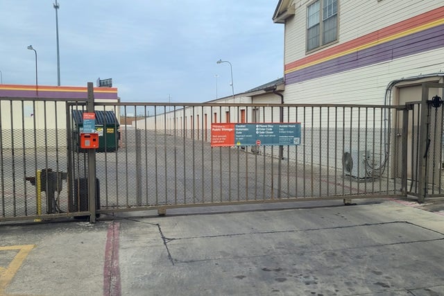 Property 620 image number 2