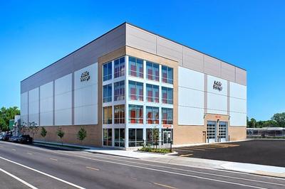 Property at 77701 - Chicago/N Kedzie Ave