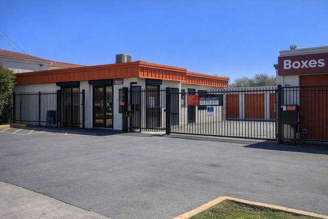 Property 621 image number 3