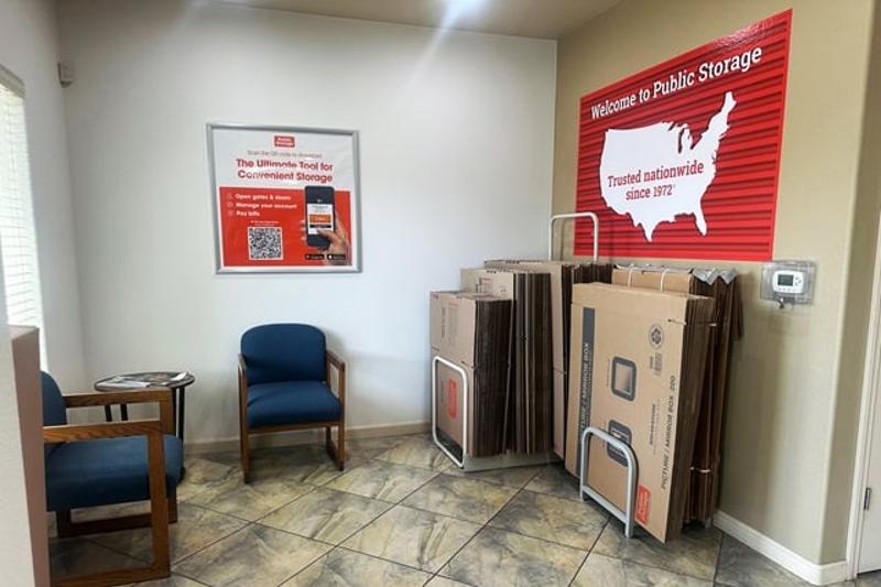 Merced, CA, Self-Storage Near 3 W 23rd St | 800-688-8057 I Public Storage®