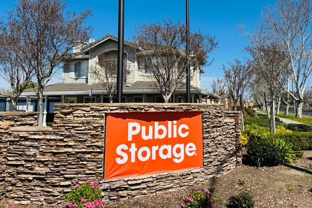 10×25 Parking Lot in Pleasanton, CA 3555 Stanley Blvd Pleasanton, California