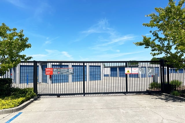 10×20 Garage in Pacheco, CA 5733 Pacheco Blvd Pacheco, California 3