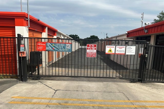 Public Storage  12710 Nacogdoches Road in San Antonio, TX