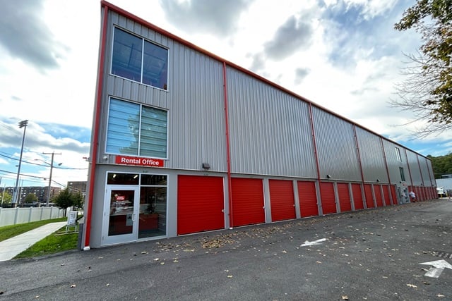 10×30 Garage in Lynn, MA