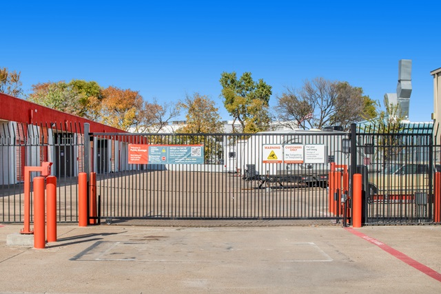 Public Storage  12343 E Northwest Highway in Dallas, TX