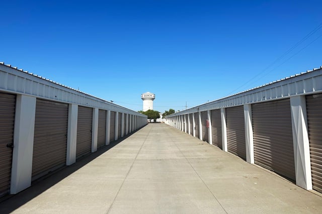 Public Storage in Ripon, CA  928 Frontage Rd 2