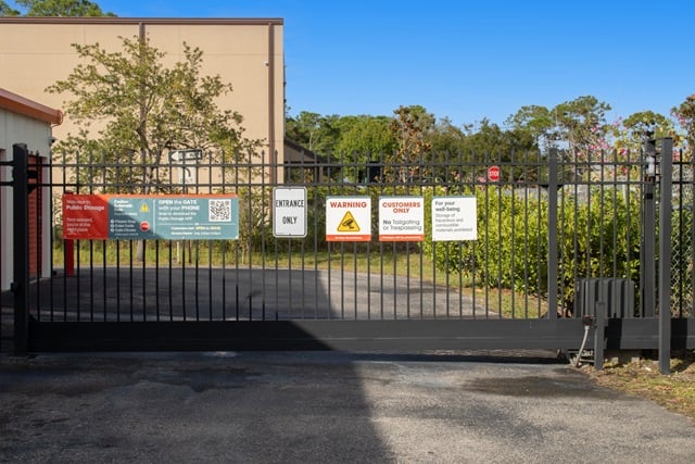 Self Storage Unit in Port St Lucie, Florida 3