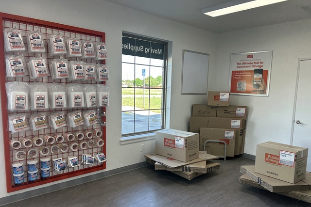 Public Storage in Edmond, OK  17720 Griffin Dr 2