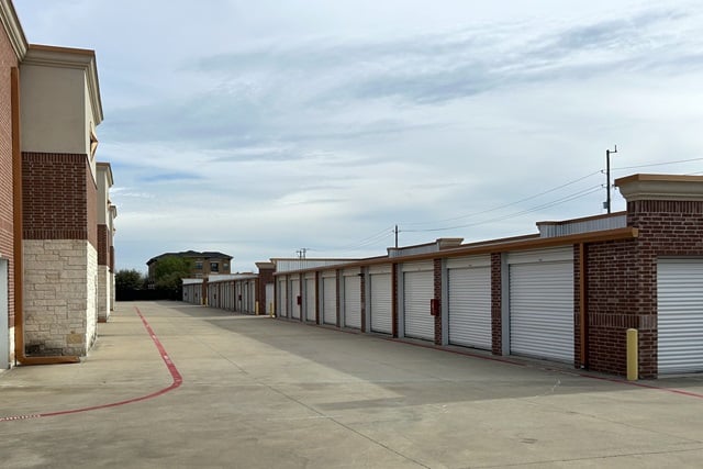 Public Storage in Mansfield, TX  264 N State Highway 360 2
