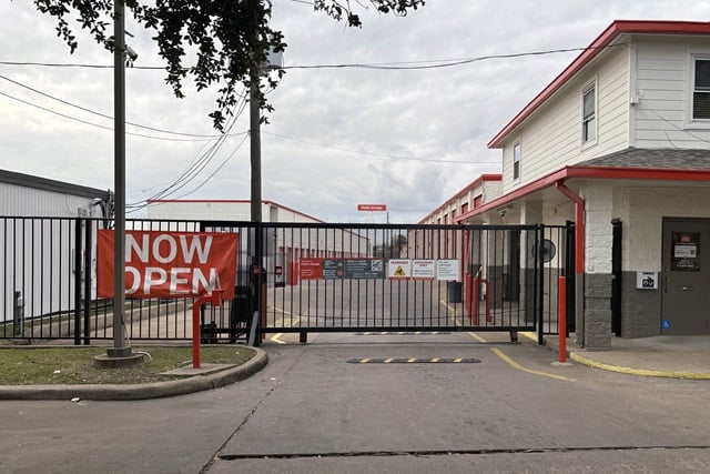 Public Storage in Houston, TX  5400 Alder Dr 3