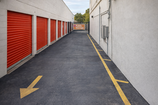 Property 647 image number 3