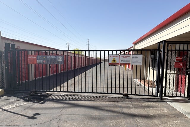 10×20 Garage in El Paso, TX 9447 Diana Dr El Paso, Texas 3