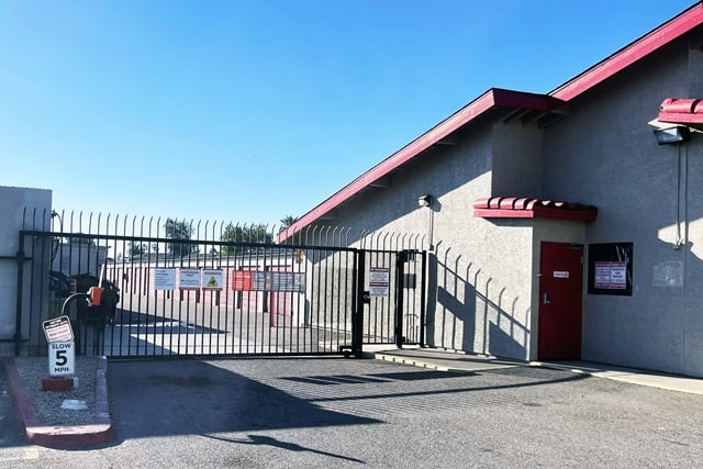 Public Storage in Phoenix, AZ  1844 N 43rd Ave 3
