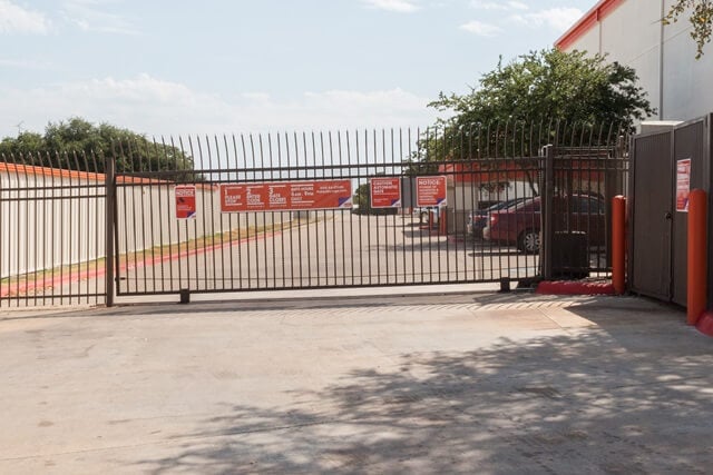 Public Storage  8101 N Lamar Blvd in Austin, TX