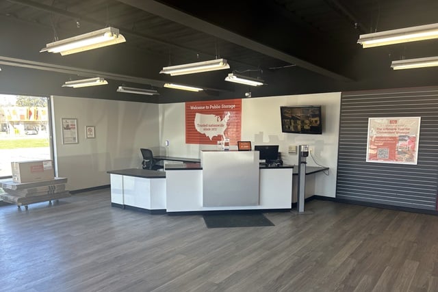 Self Storage Unit in Eastpointe, Michigan 2