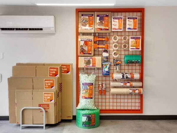 Property 651 image number 2