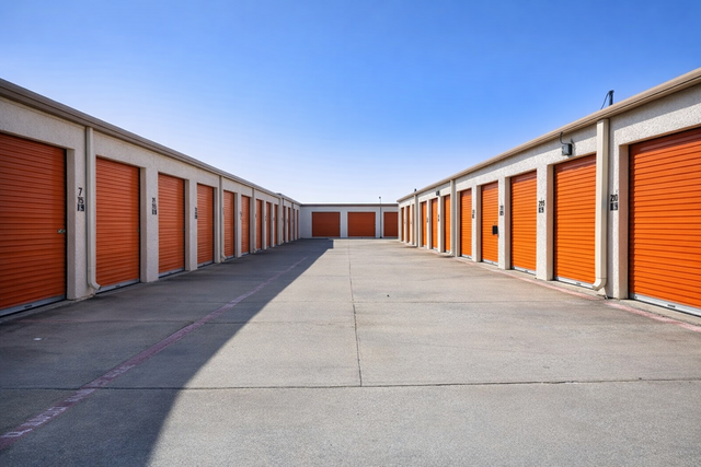 Property 652 image number 1