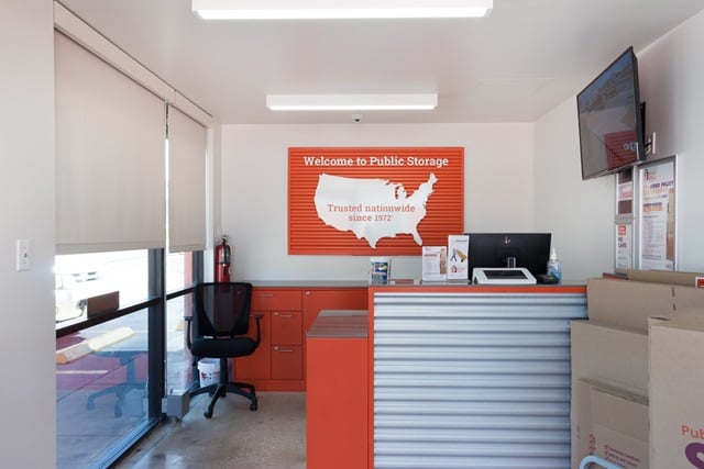 Property 653 image number 2