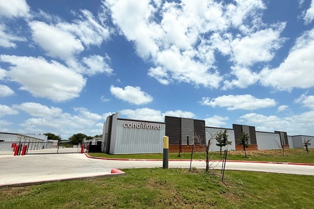 10×20 Self Storage Unit in San Antonio, TX 7930 Southwest Loop 410 San Antonio, Texas