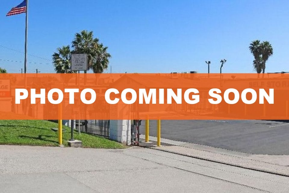 Public Storage in Santa Ana, CA 4918 W First St