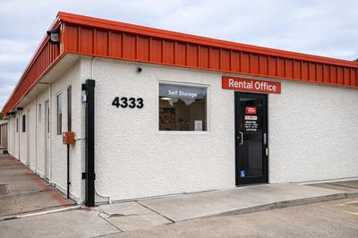 Property at 28108 - Garland / NW Hwy - Saturn               