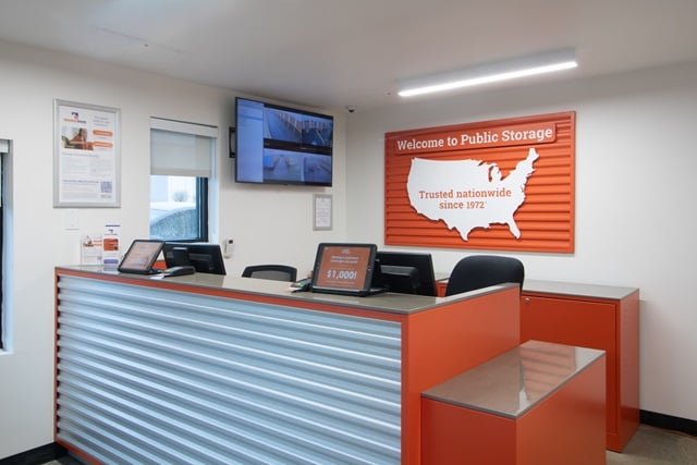 Property 660 image number 2