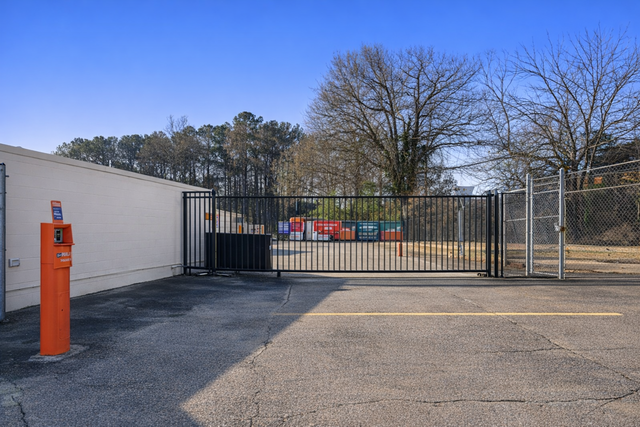 Property 668 image number 3