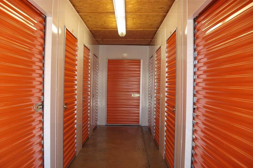 20×10 Public Storage: Garage in East Ridge, TN 6712 Ringgold Road East Ridge, Tennessee 2