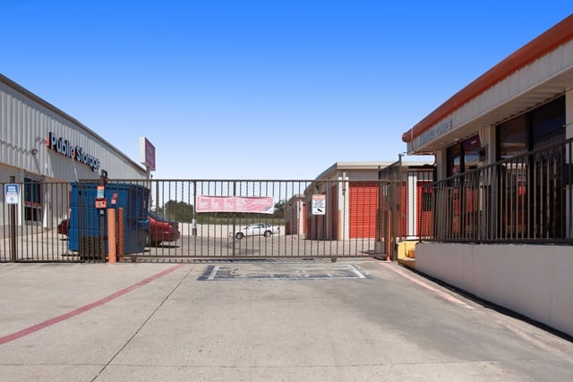 Public Storage  4901 Brentwood Stair Rd in Fort Worth, TX