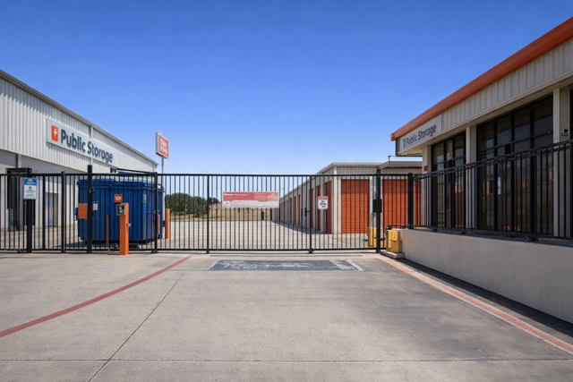 Property 675 image number 3