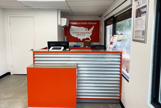 Property 683 image number 2