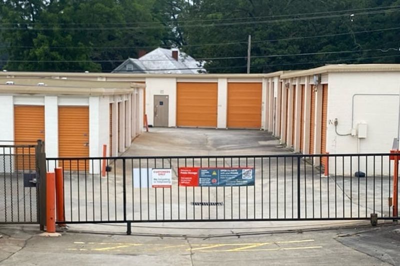 Property 683 image number 3