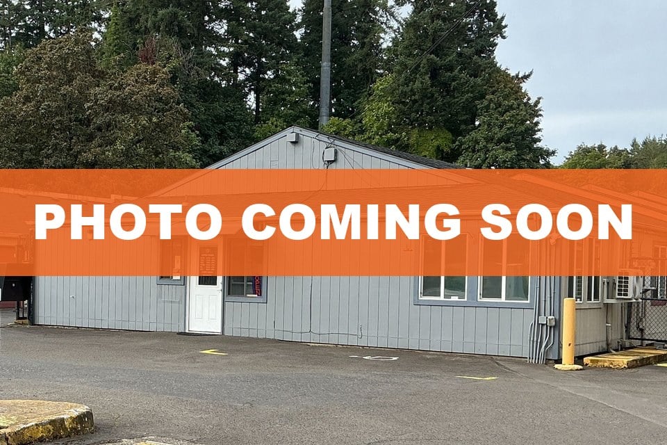 10×25 Parking Lot in Gladstone, OR 660 82nd Dr Gladstone, Oregon
