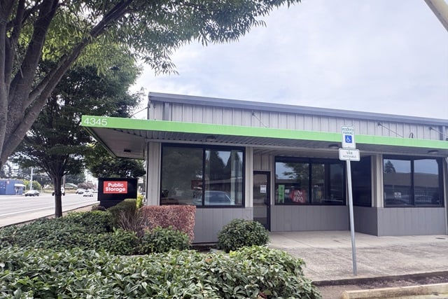 12×20 Parking Lot in Salem, OR 4345 Silverton Rd NE Salem, Oregon 2
