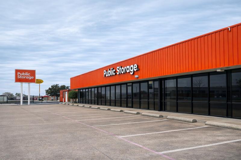 Public Storage - Photo 1