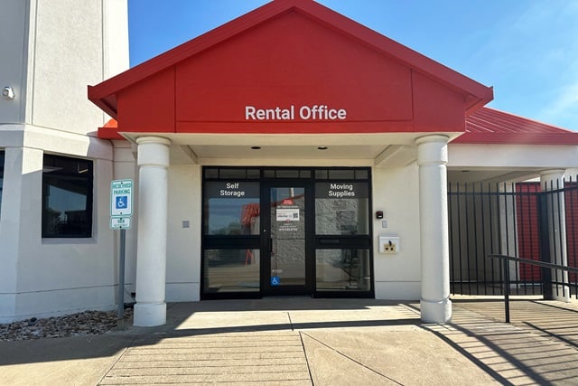 20 x 10 Self Storage Unit in Lewisville, Texas