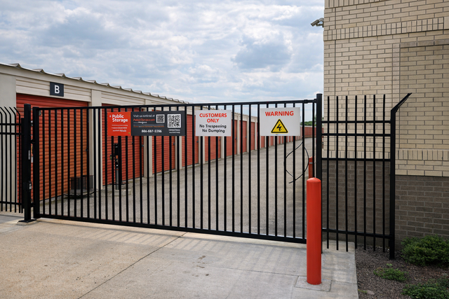 Property 696 image number 3