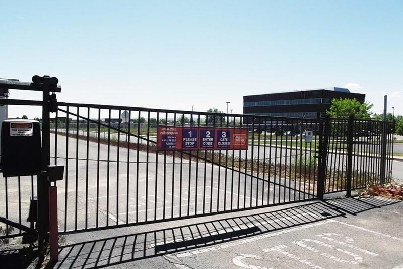 Property 700 image number 3