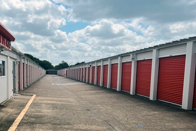 Property 705 image number 1