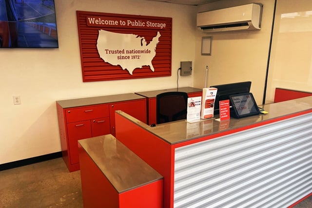 Property 705 image number 2