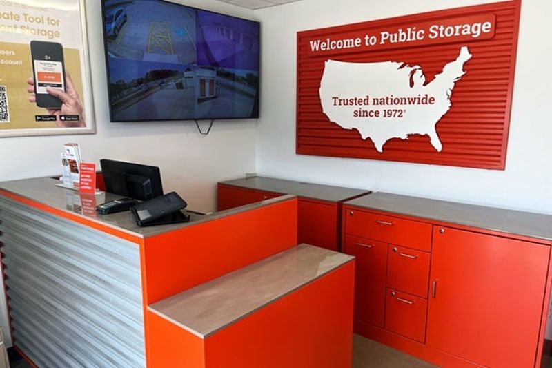 Property 706 image number 2