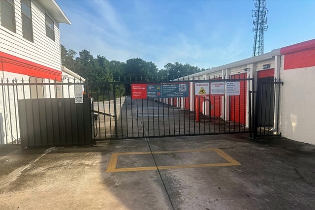 Public Storage  5401 LB McLeod Road in Orlando, FL