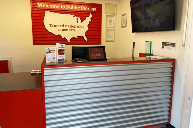 Property 711 image number 2