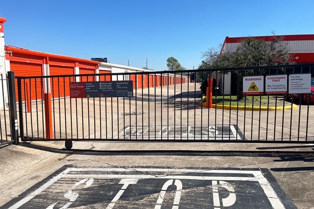 Public Storage  2603 Joel Wheaton Rd, Ste 400 in Houston, TX
