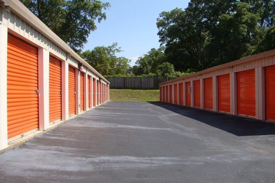20×10 Garage in Mobile, AL 664 Azalea Road Mobile, Alabama 2