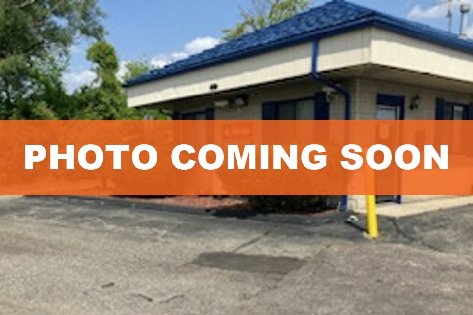 10×20 Self Storage Unit in Troy, MI 1320 E Big Beaver Rd Troy, Michigan