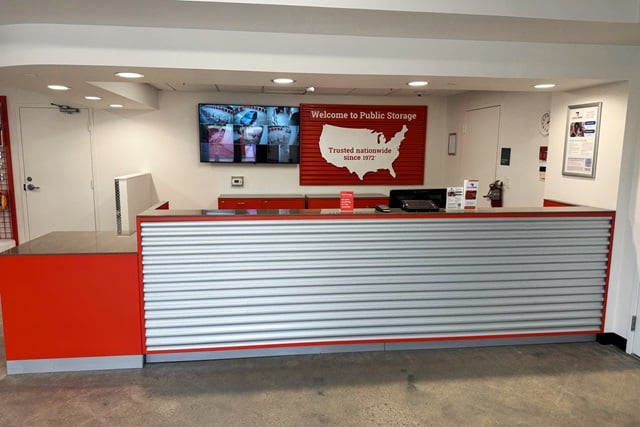 Property 723 image number 2