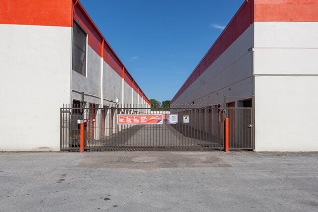 Public Storage  9030 North Freeway in Houston, TX