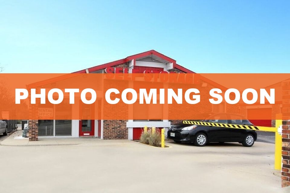 10×20 Garage in Gladstone, MO 6810 North Oak Trafficway Gladstone, Missouri